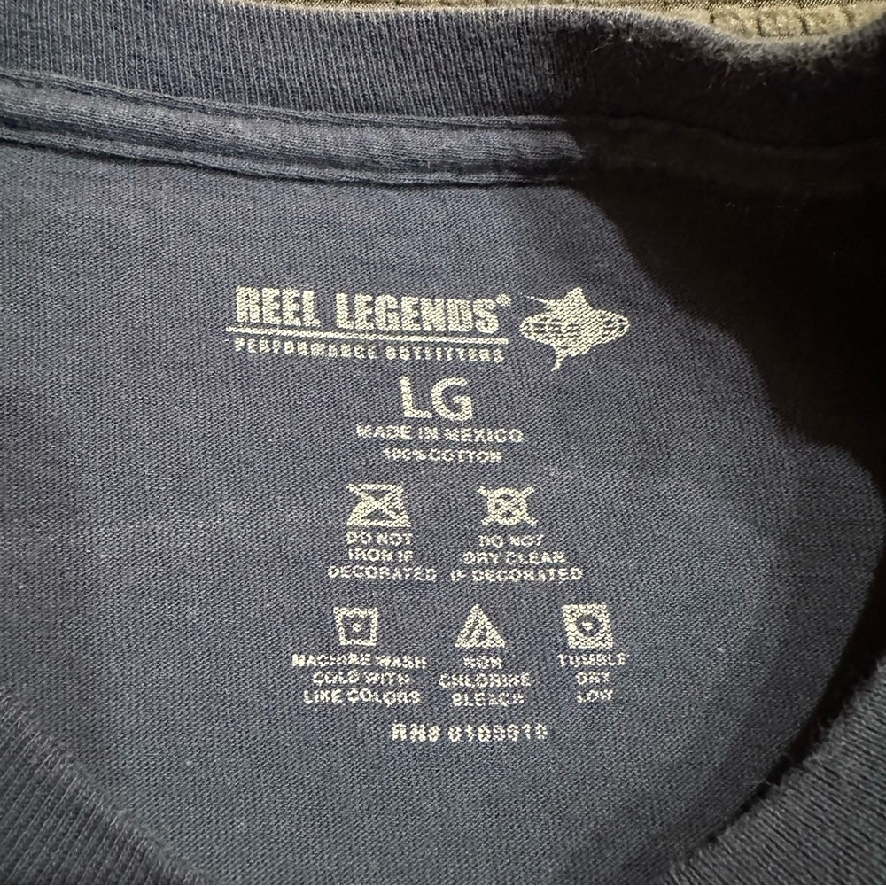 Reel Legends Men's Short Sleeve T-Shirt Blue w/Mahi Large - Picture 5 of 5